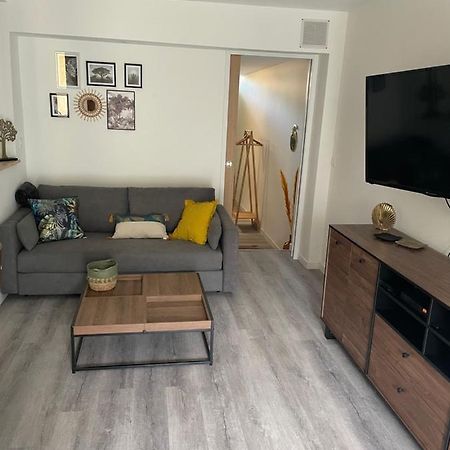 Appartement en rez de jardin tout équipé Fleurance Extérieur photo