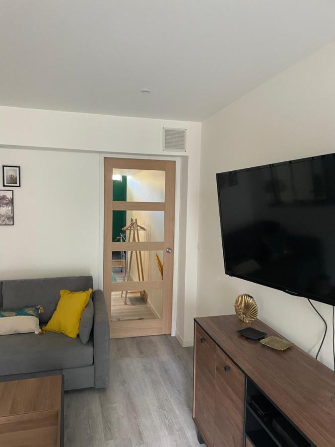 Appartement en rez de jardin tout équipé Fleurance Extérieur photo